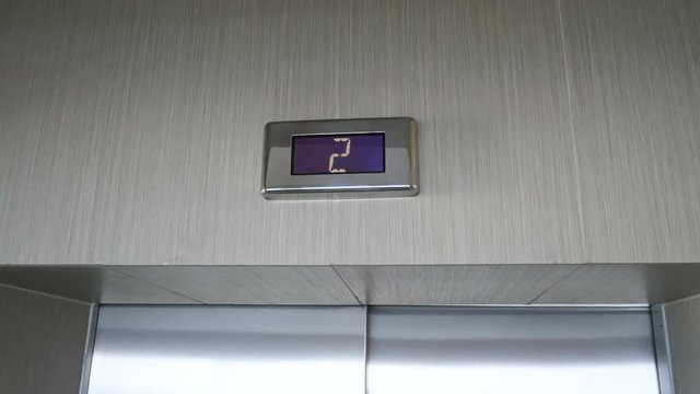 Digital display showing floor number