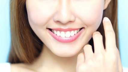 Fototapeta premium beauty woman smile happily