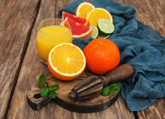 Obraz na płótnie Canvas Glass of orange juice