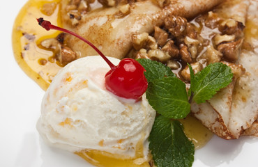 Ice cream with honey