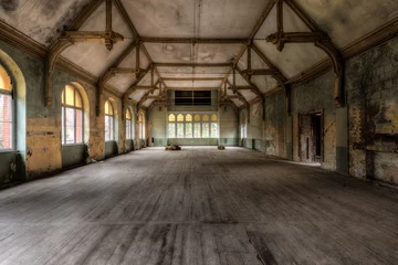Selbstklebende Fototapete Alte verlassene Gebäude Tanzfläche