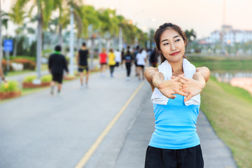 Refreshment of women after exercise.