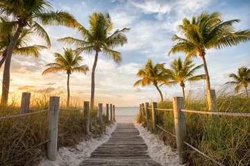Fototapete Strand und Meer Fußgängerbrücke zum Smathers Beach bei Sonnenaufgang - Key West, Florida