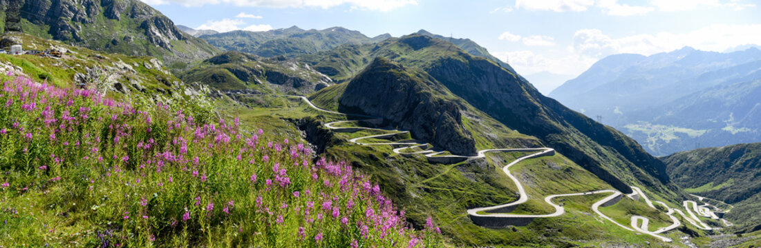 Fototapeta Stara droga Tremola, która prowadzi do przełęczy St. Gotthard