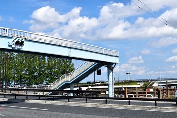 横断歩道橋