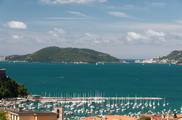 Bucht von La Spezia mit Portovenere von Lerici gesehen