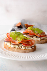 Bruschetta with goat cheese and figs.