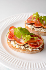 Bruschetta with goat cheese and figs.