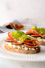 Bruschetta with goat cheese and figs.