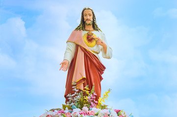 Fototapeta na wymiar Statue of jesus christ