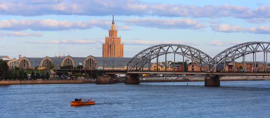 Fototapeta na wymiar Riga / Lettonie - Panorama