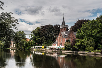 Fototapeta na wymiar Minnewaterpark, Bruges
