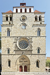 Fototapeta na wymiar Cathédrale Saint-Etienne à Cahors 2