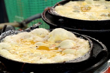 Crispy fried mussels with egg