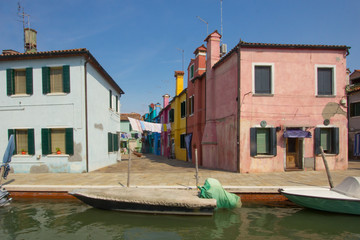Fototapeta na wymiar Borgo di Burano a Venezia