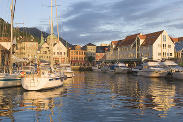 Fototapeta na wymiar Hafen der Hansestadt Bergen in Norwegen