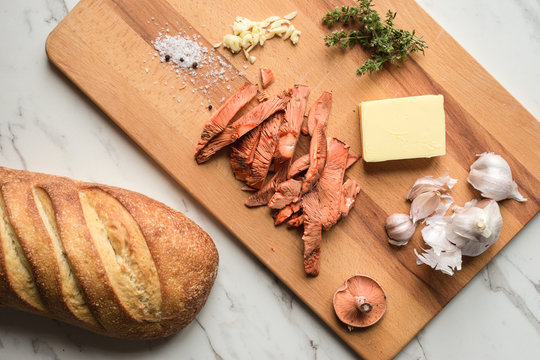 breakfast ingredients for mushrooms on toast, pine mushrooms wit