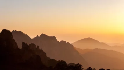 Crédence de cuisine en verre imprimé Monts Huang Bergpanorama mit Sonnenuntergang China Gelbe Berge Huang Shan