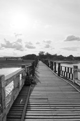 アマアプラ ウー ベイン橋