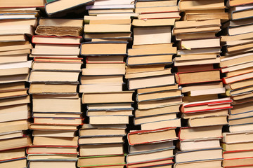 books with lots of pages to read during boring moments