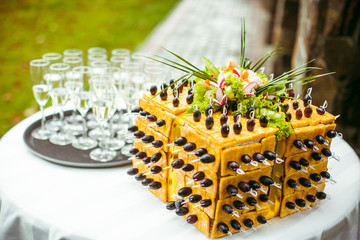 Box made of grape and salty cookies