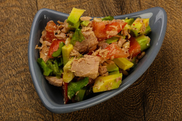 Tuna and avocado salad