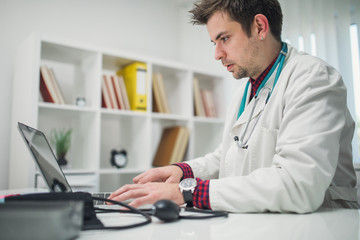 Obraz premium Doctor in office