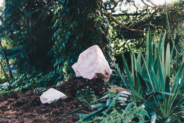 Big rose quartz uncut, crystal healing for love and heart, reflections