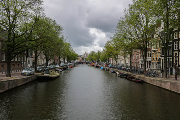 Fototapeta na wymiar Canale di amsterdam