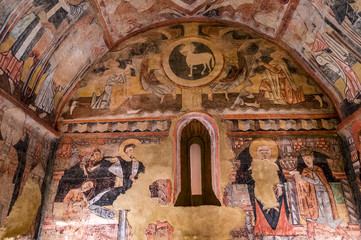 Pinturas murales de la ermita de la Vera Cruz de Maderuelo (copia), Segovia, España © anavarro1965