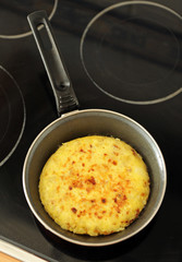 Spanish omelette in the pan