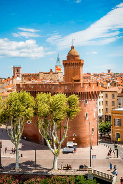 Vue sur la ville de Perpignan depuis une terrasse