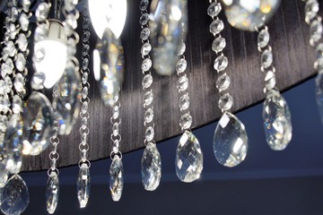 Lampa z kryształami