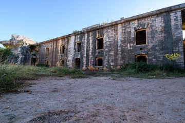 Fototapeta na wymiar Abandoned military fort near the coast in croatia