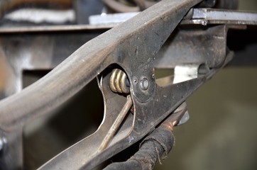 Изготовление деталей с помощью станочных и сварочных работ на заводе и машиностроительном предприятии