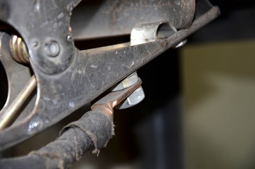 Изготовление деталей с помощью станочных и сварочных работ на заводе и машиностроительном предприятии