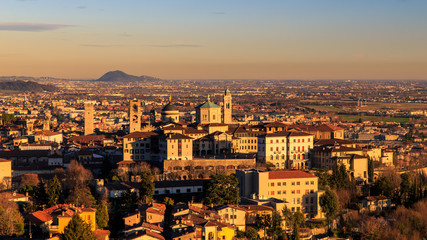 Fototapeta premium colorful sunset in Bergamo