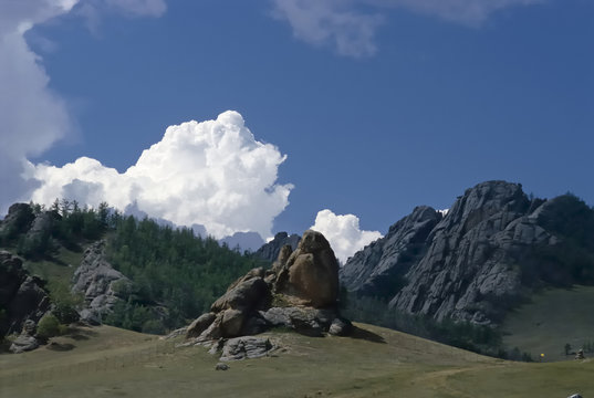 Berglandschaft im Tereli Naturpark, Mongolei