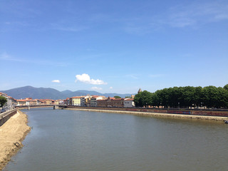 Fototapeta na wymiar Arno river in Pisa