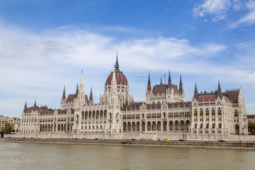 Fototapeta na wymiar Parlament in Budapest, Ungarn