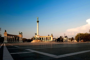 Fototapeta na wymiar Budapest memorial: Heroes Square