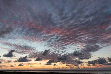 Wolken am Abend im Nationalpark Wattenmeer