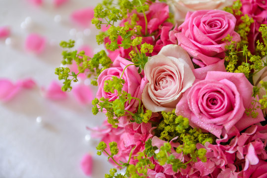 floral composition with a pink roses