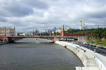 Obraz premium Embankment and Kremlin