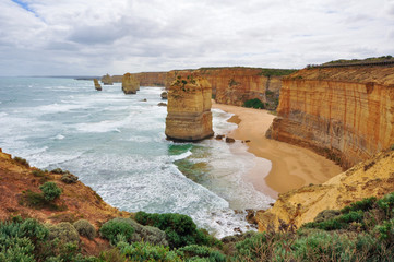 Fototapeta na wymiar Twelve apostles in Great Ocean Road route / Twelve apostles in Great Ocean Road route in Victoria, Australia