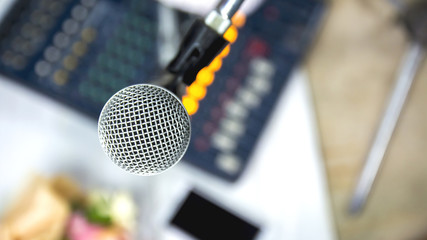 Microphone and backdrop recorder.