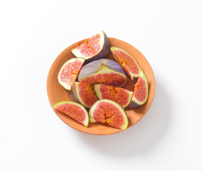 fresh sliced figs