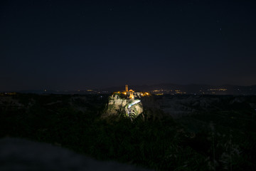 Civita di Bagnoregio di notte - la città che muore - Viterbo - Lazio - Italia