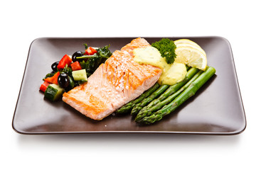 Grilled salmon and asparagus 