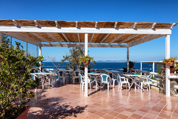 Vue d'une d'une terrasse du Parc Thermal Castiglione, Ischia, golfe de Naples, région de Campanie, Italie